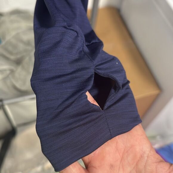 Women's Navy and Neon Yellow Long Sleeve Top Eleven by Venus Williams - NWOT Med - Picture 2 of 5